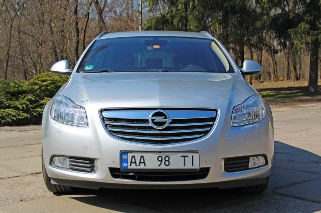 Продам OpelInsignia 2013